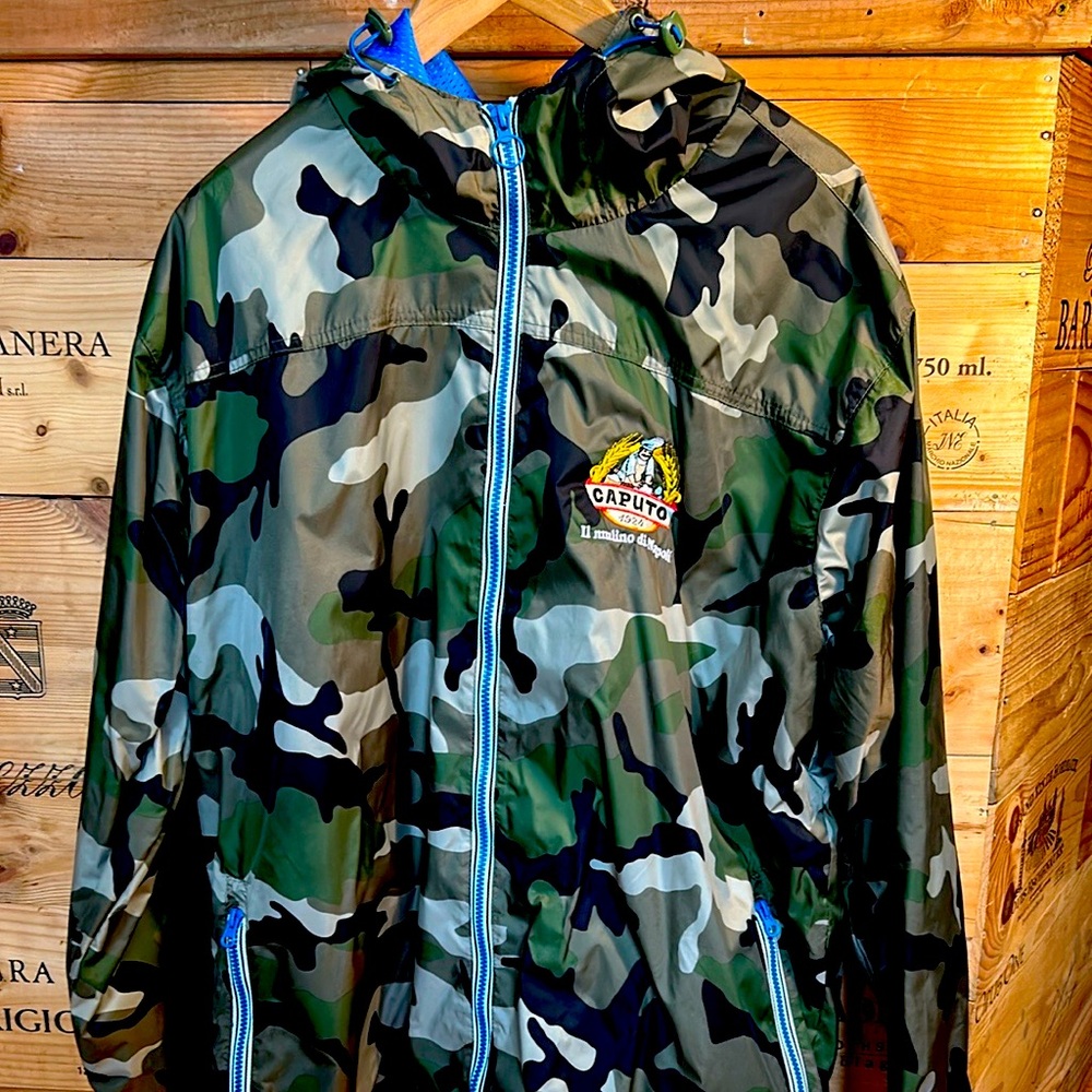 Caputo 00 Flour lightweight jacket.